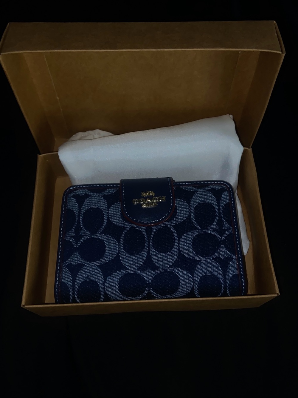 Coach Women’s Signature Canvas Card Holder in Navy and Blue